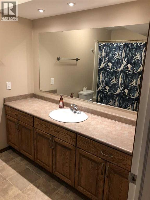 2608B 11 Avenue - 16