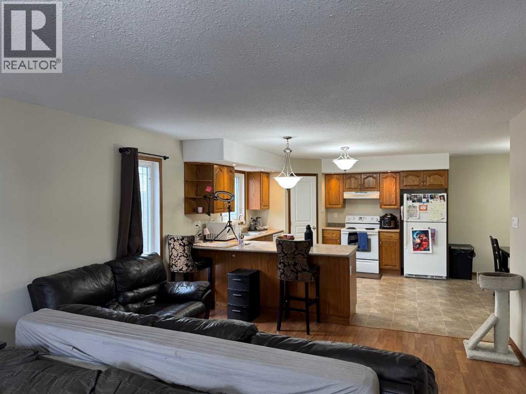 2608B 11 Avenue - 6