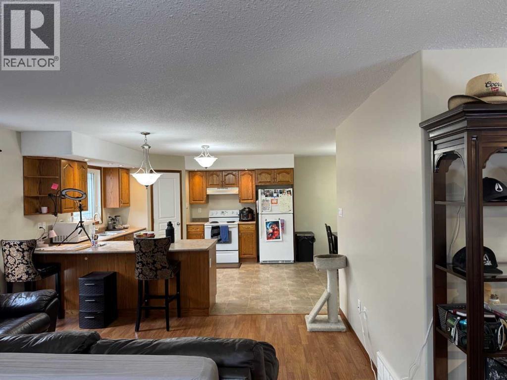 2608B 11 Avenue - 7