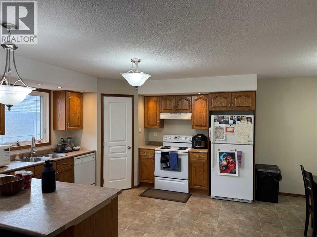 2608B 11 Avenue - 3
