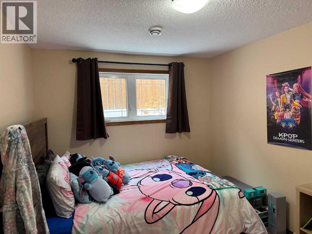 2608B 11 Avenue - 11