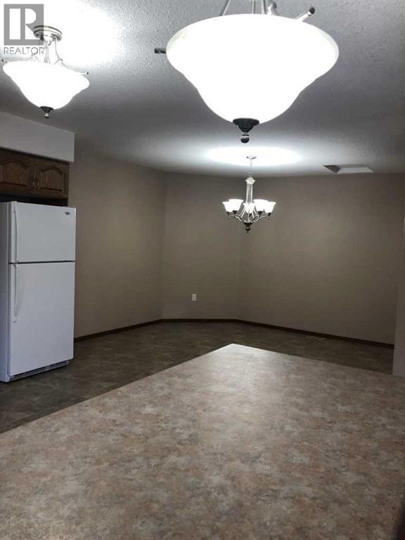 2608B 11 Avenue - 27