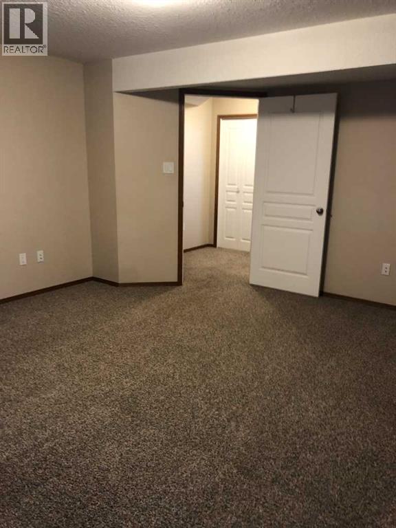 2608B 11 Avenue - 26