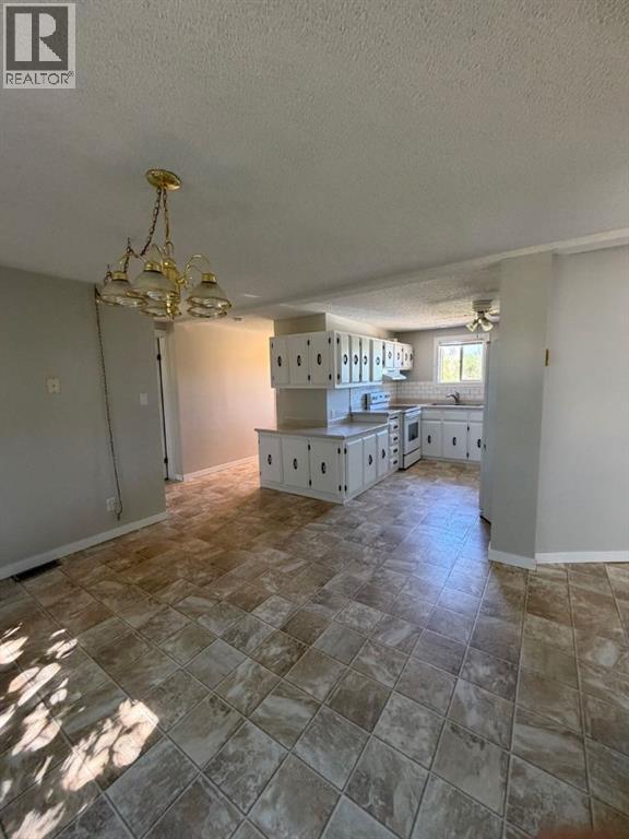 9701 95 Street - 15