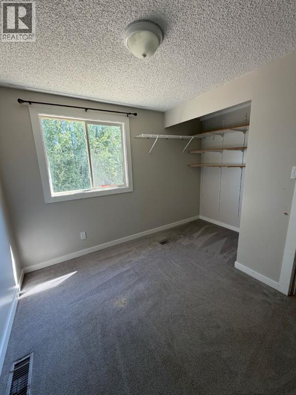 9701 95 Street - 25