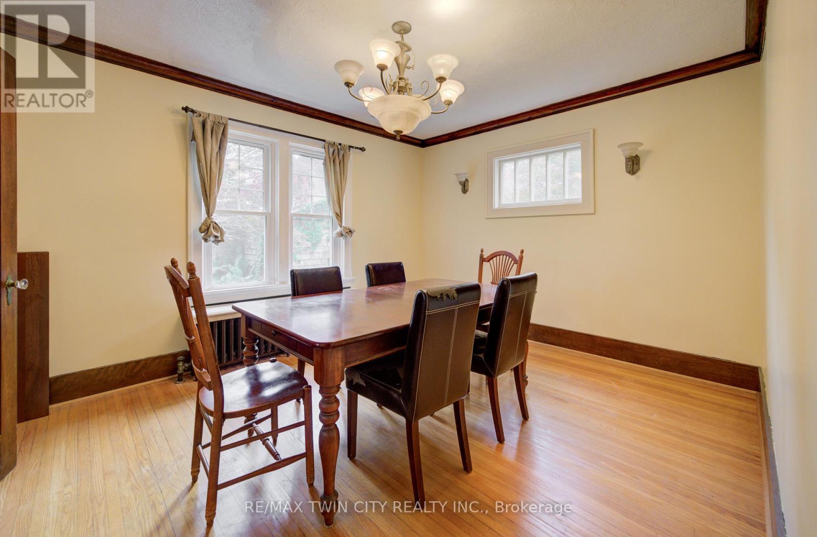 227 LYDIA STREET - 8