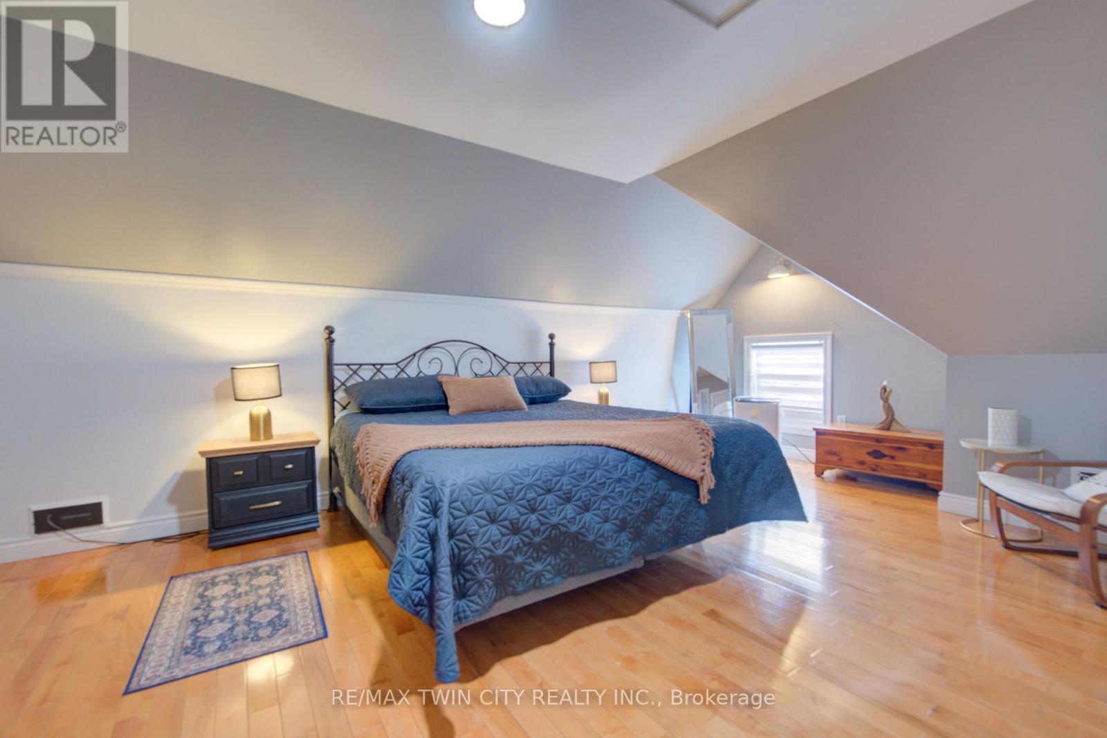 4-bedroom home for sale at 106 SYDENHAM STREET, Brantford ON · photo 31 of 39