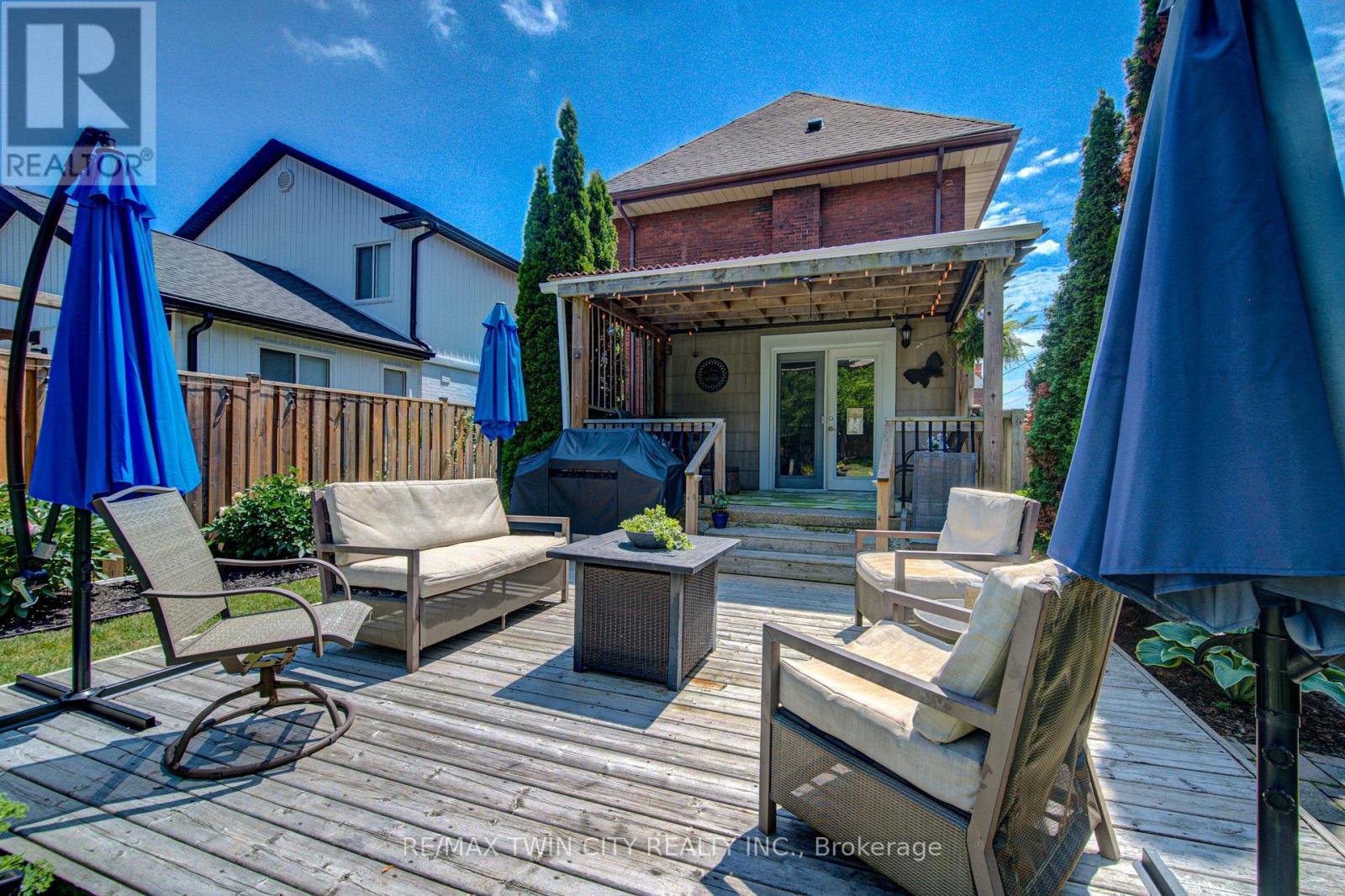 4-bedroom home for sale at 106 SYDENHAM STREET, Brantford ON · photo 34 of 39