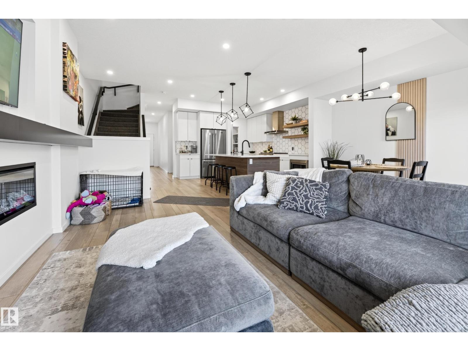 8038 174A AV NW — photo 14