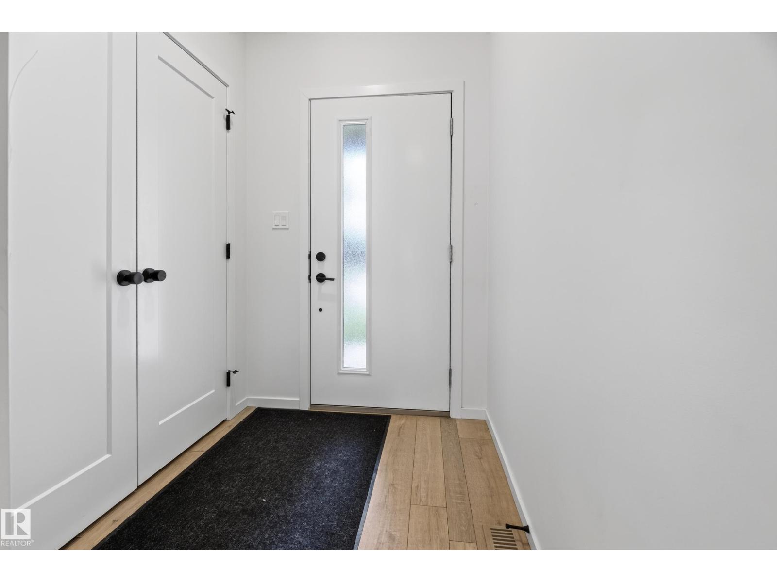 8038 174A Av NW photo 5 — MLS® E4497500