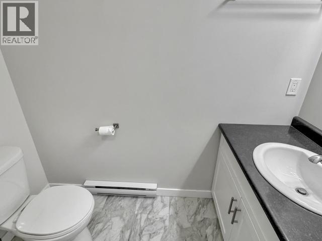 26-35 SYBIL CIRCLE - 17