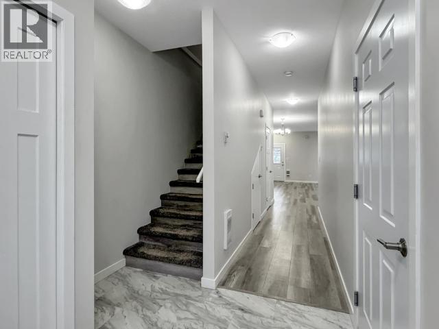 26-35 SYBIL CIRCLE - 3