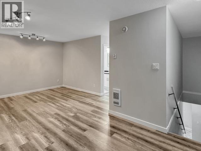 26-35 SYBIL CIRCLE - 20