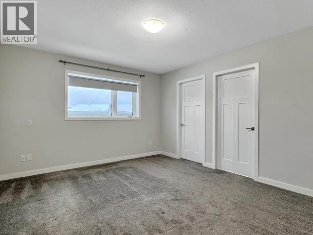 26-35 SYBIL CIRCLE - 25