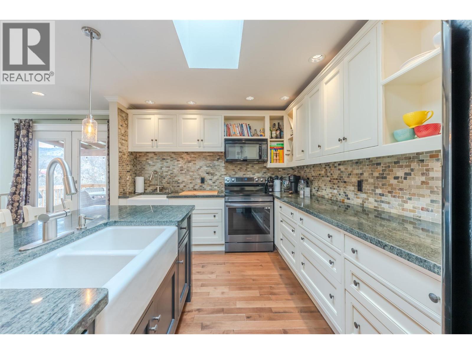 5545 Sawmill Road - 5