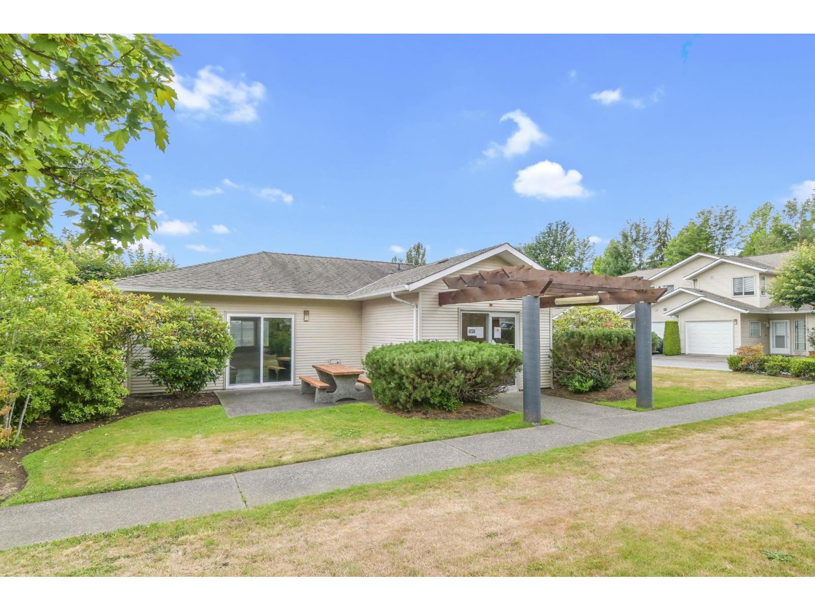 41 16016 82 AVENUE, Surrey