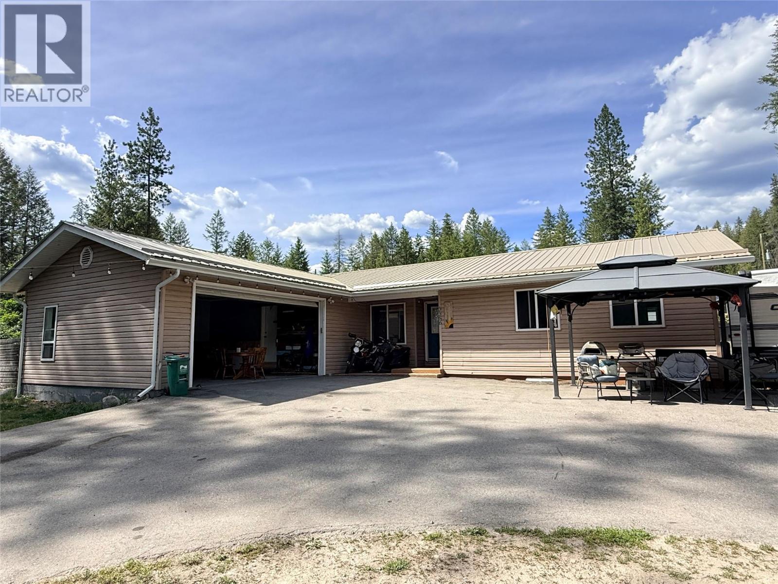3356 EAST LAKE Drive - 40