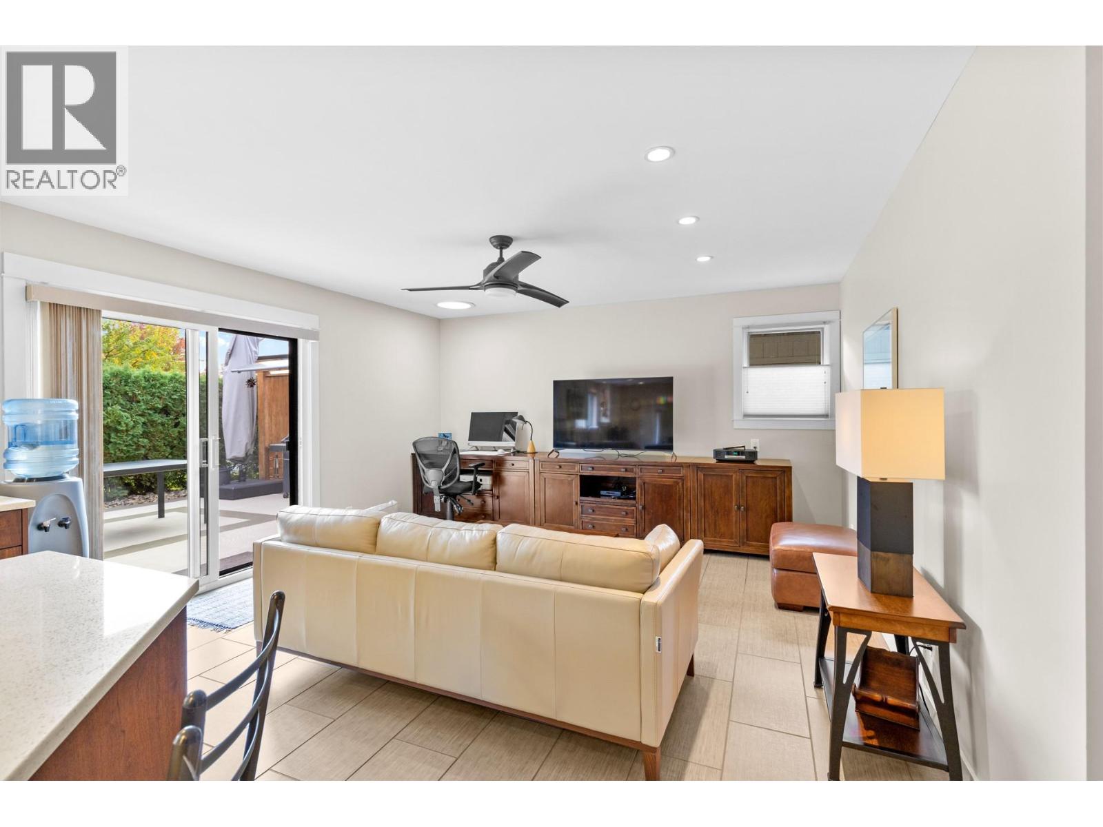 954 Fairway Crescent - 22