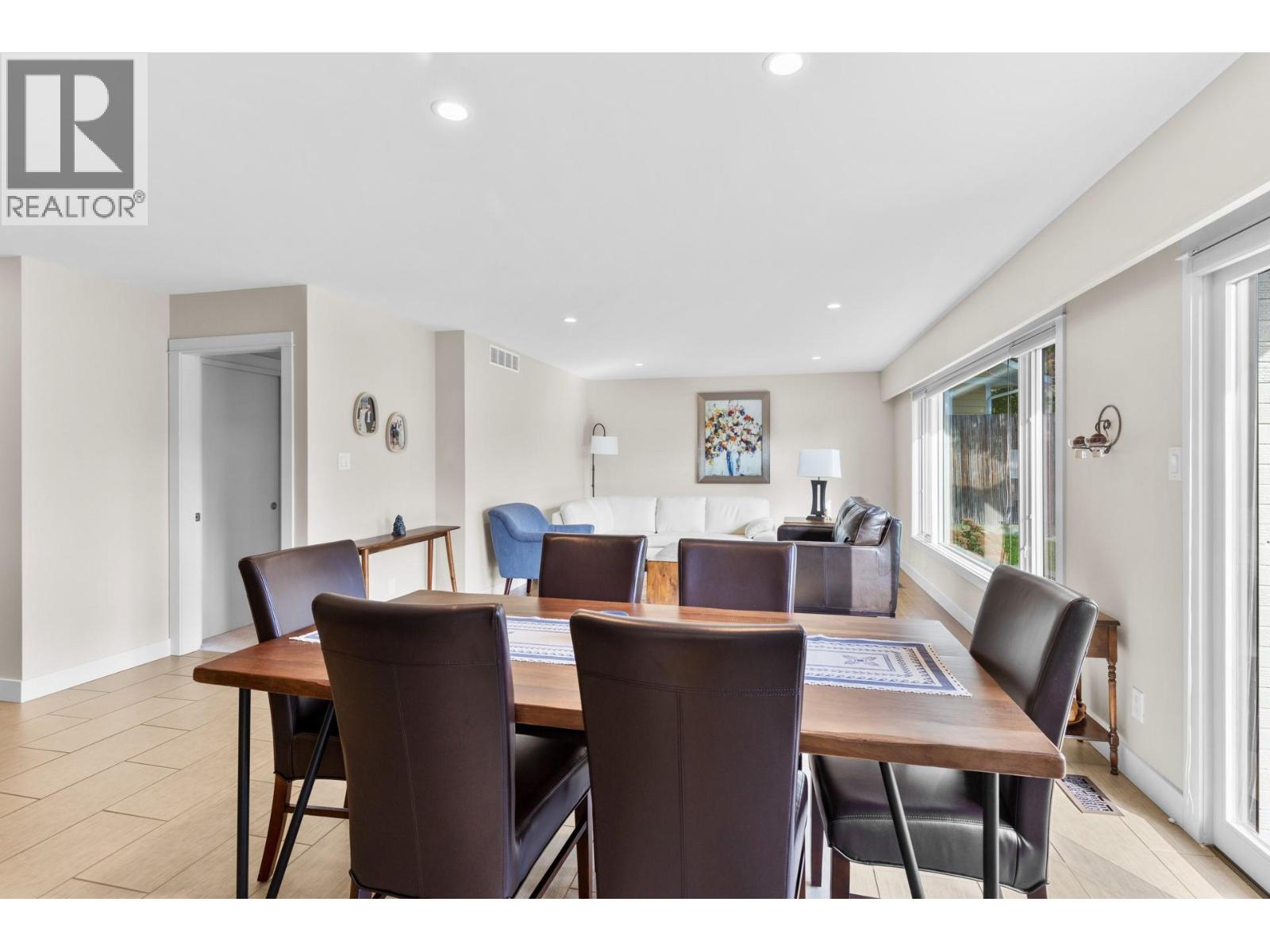 954 Fairway Crescent - 6