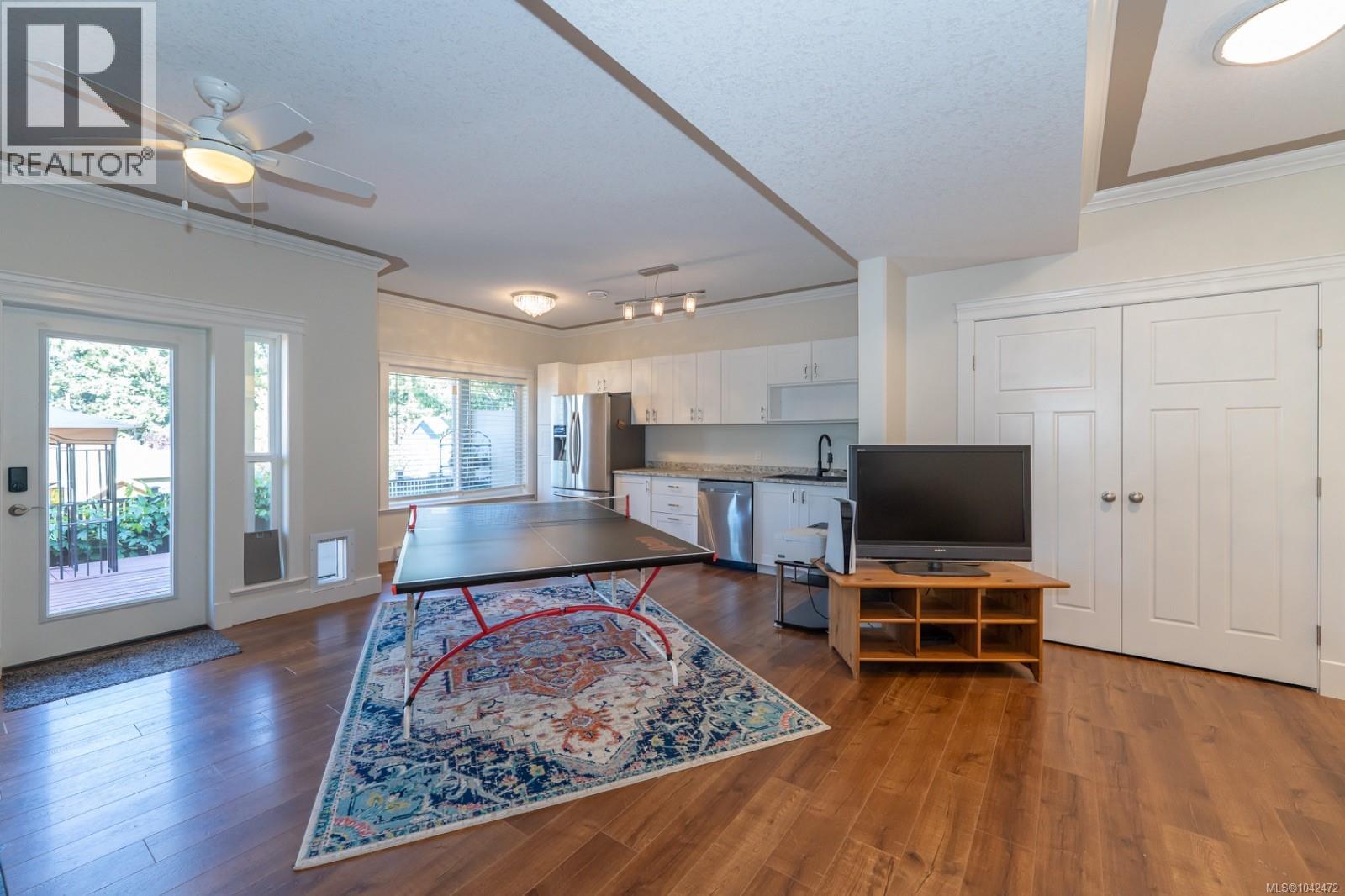 908 Hanington Rd, Ladysmith