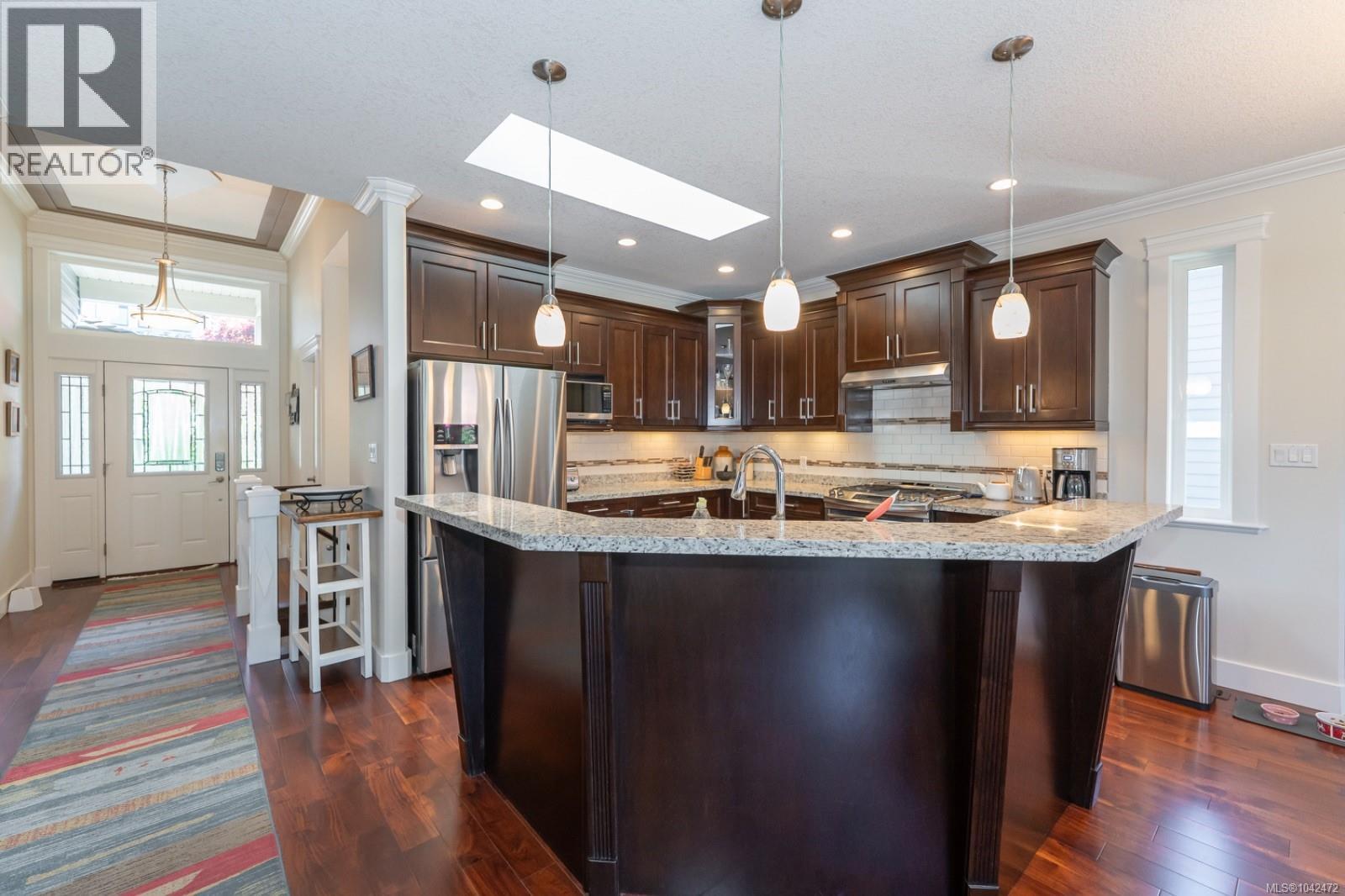 908 Hanington Rd, Ladysmith