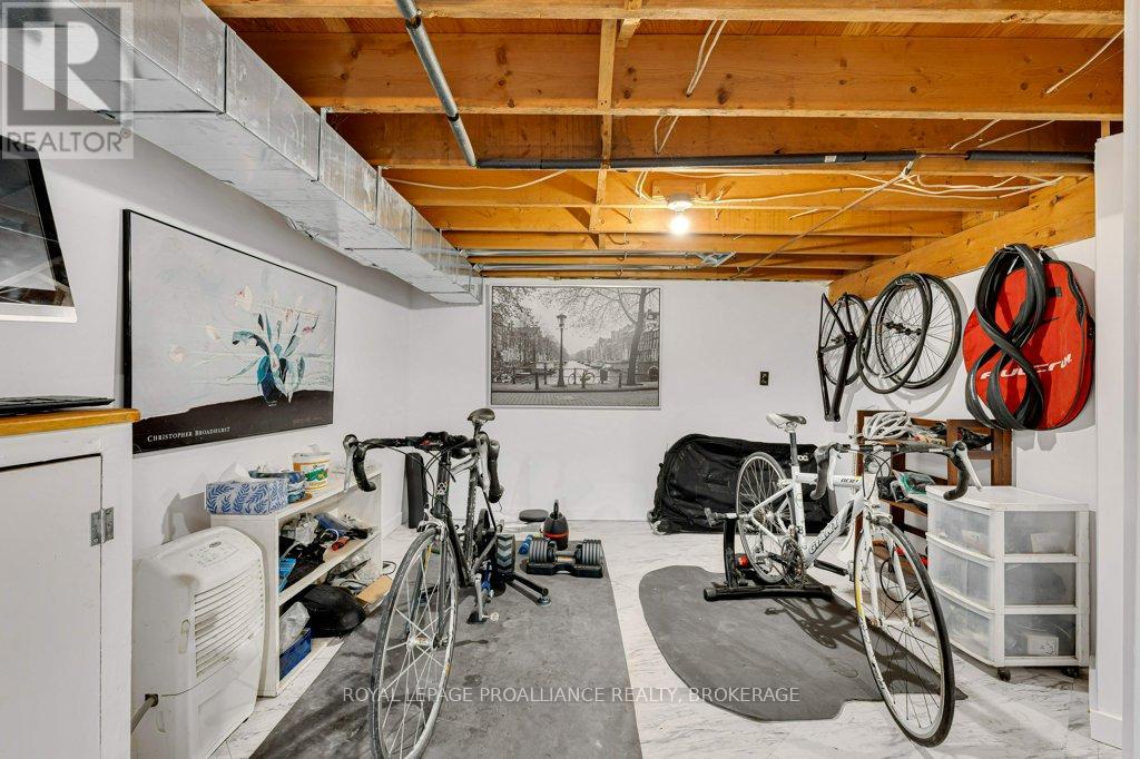 2576 HOWE ISLAND DRIVE - 33