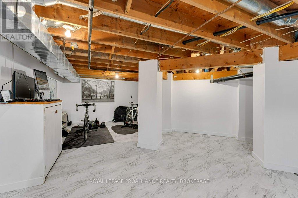 2576 HOWE ISLAND DRIVE - 32