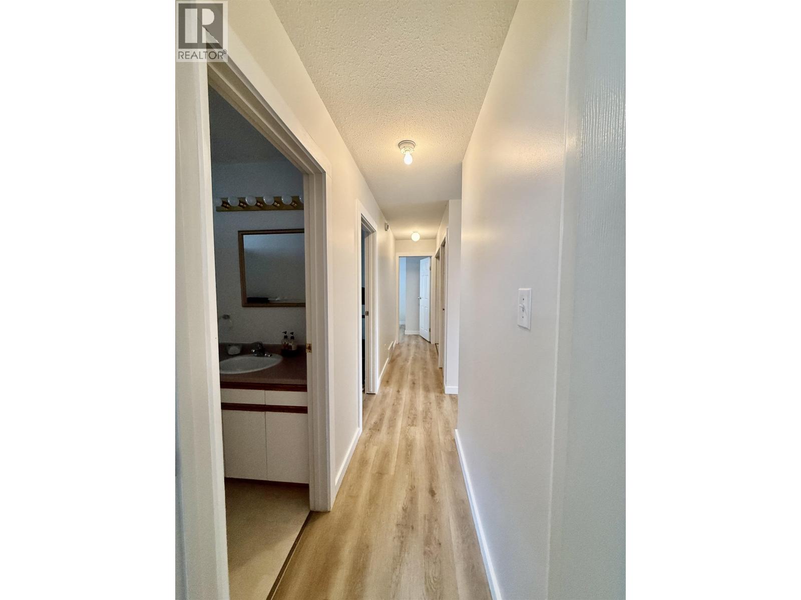 4215 MOUNTAINVIEW CRESCENT - 16