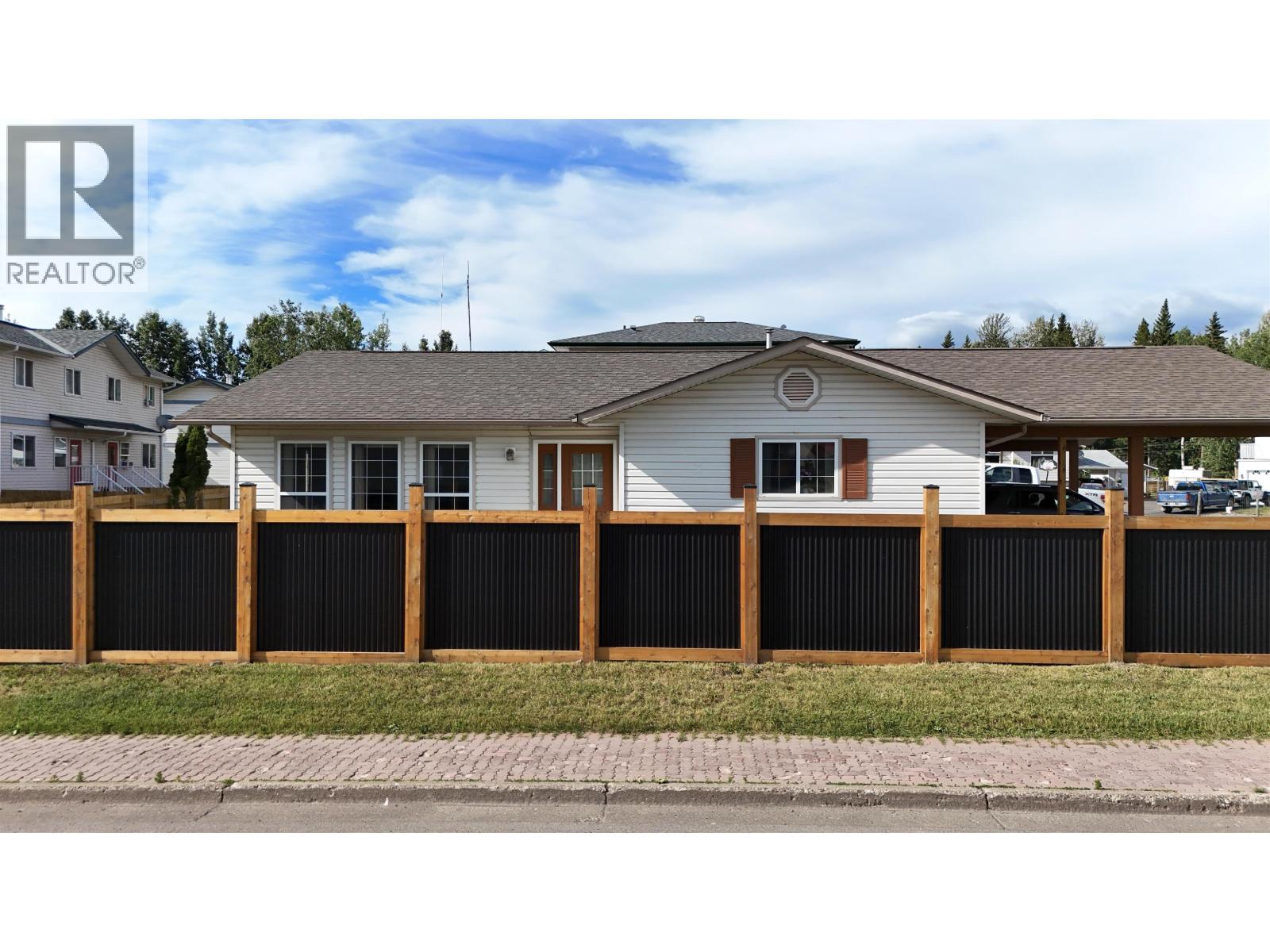 4215 MOUNTAINVIEW CRESCENT - 5