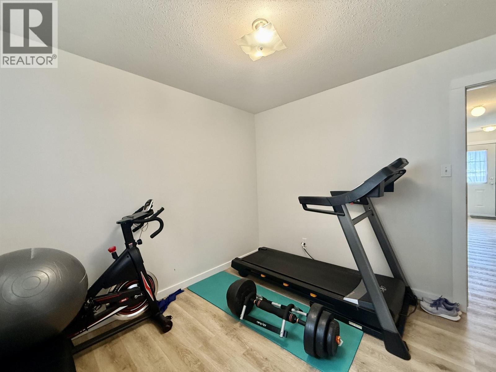 4215 MOUNTAINVIEW CRESCENT - 14