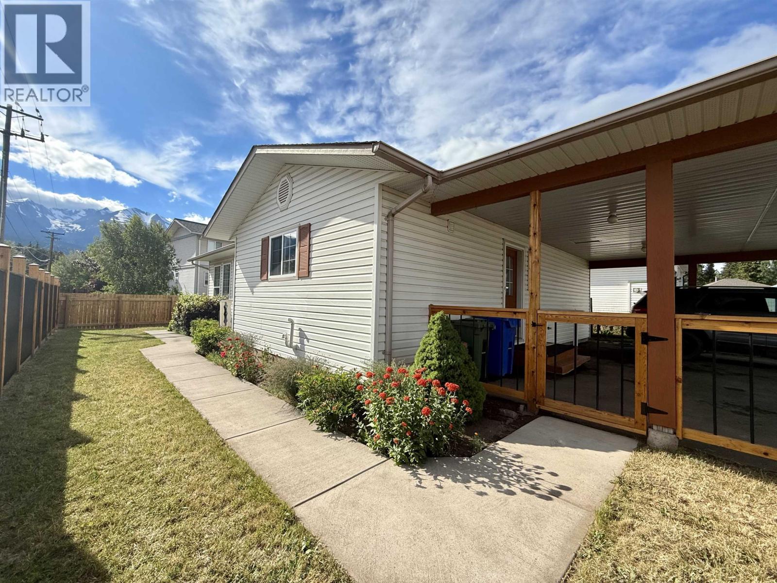 4215 MOUNTAINVIEW CRESCENT - 2