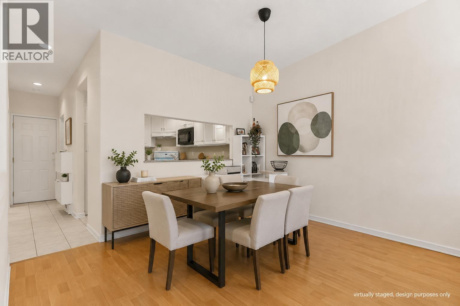 104 177 W 5TH STREET, North Vancouver