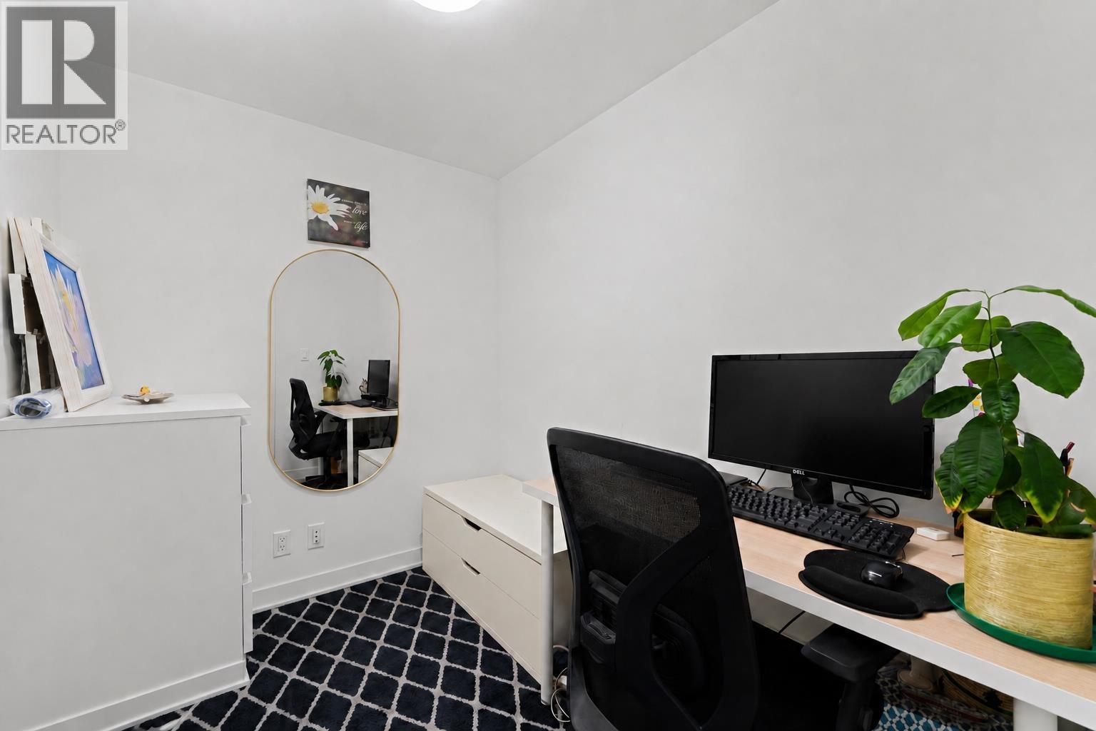 704 1401 HUNTER STREET, North Vancouver