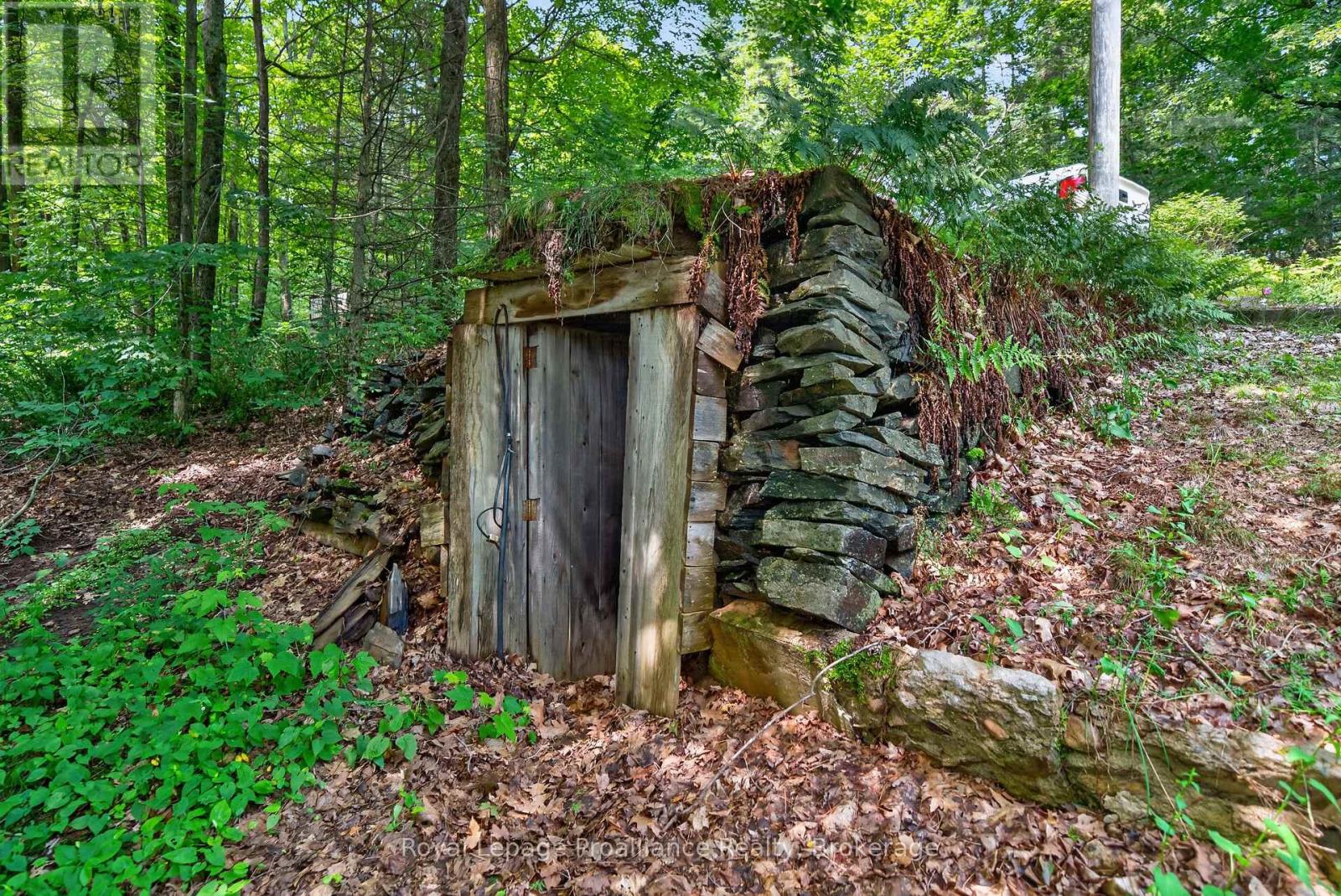1166 ROCKY LANE - 37