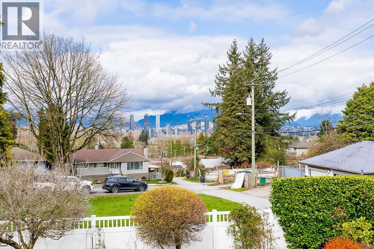 4457 BURKE STREET, Burnaby