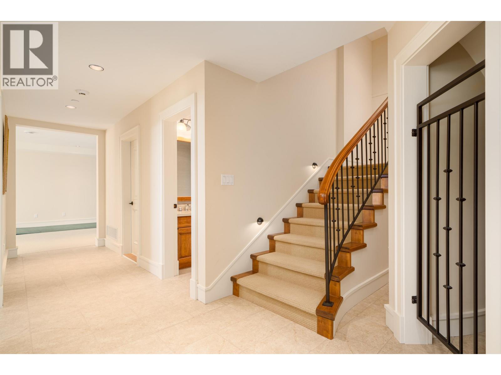 2356 KADLEC COURT, West Vancouver