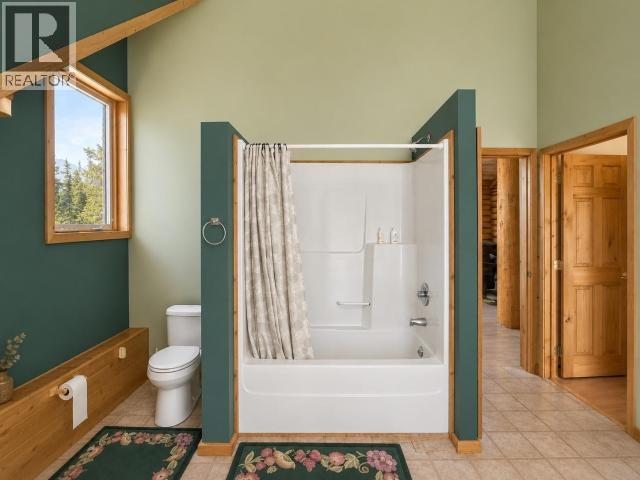 109457 ALASKA HIGHWAY - 8