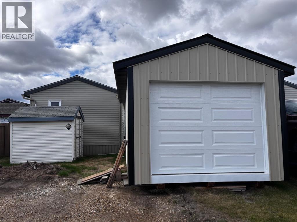 9014 89 Avenue - photo 4
