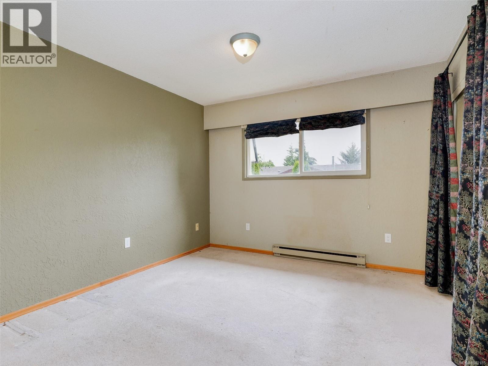 #13 2045 Gatewood Rd - 24