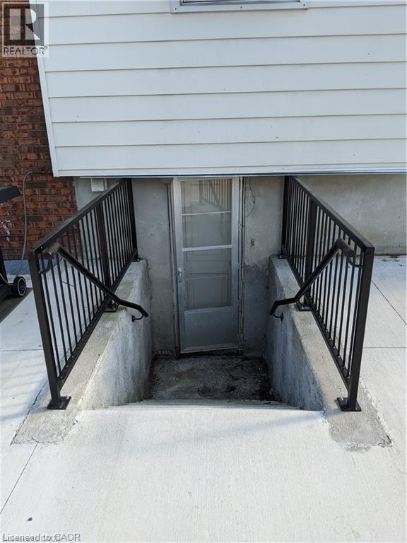 84 AMHERST Drive — photo 3