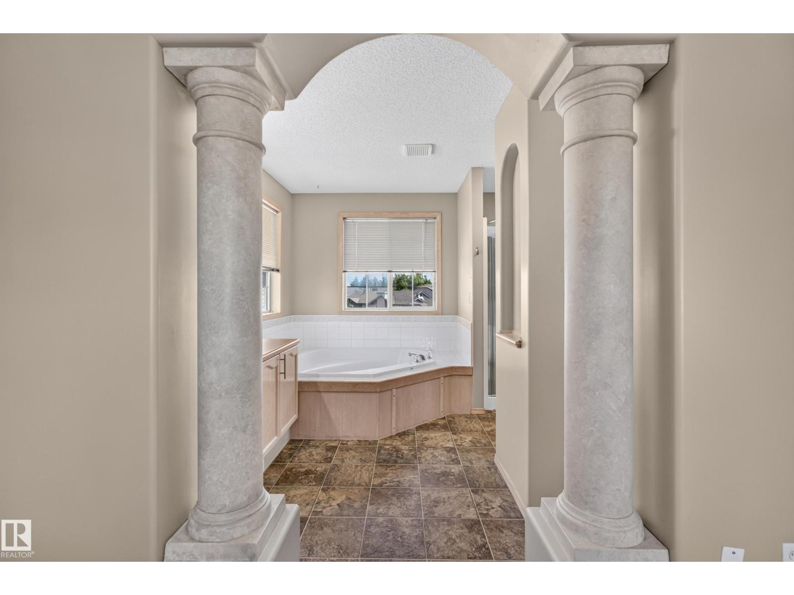 13406 32A ST NW - 21