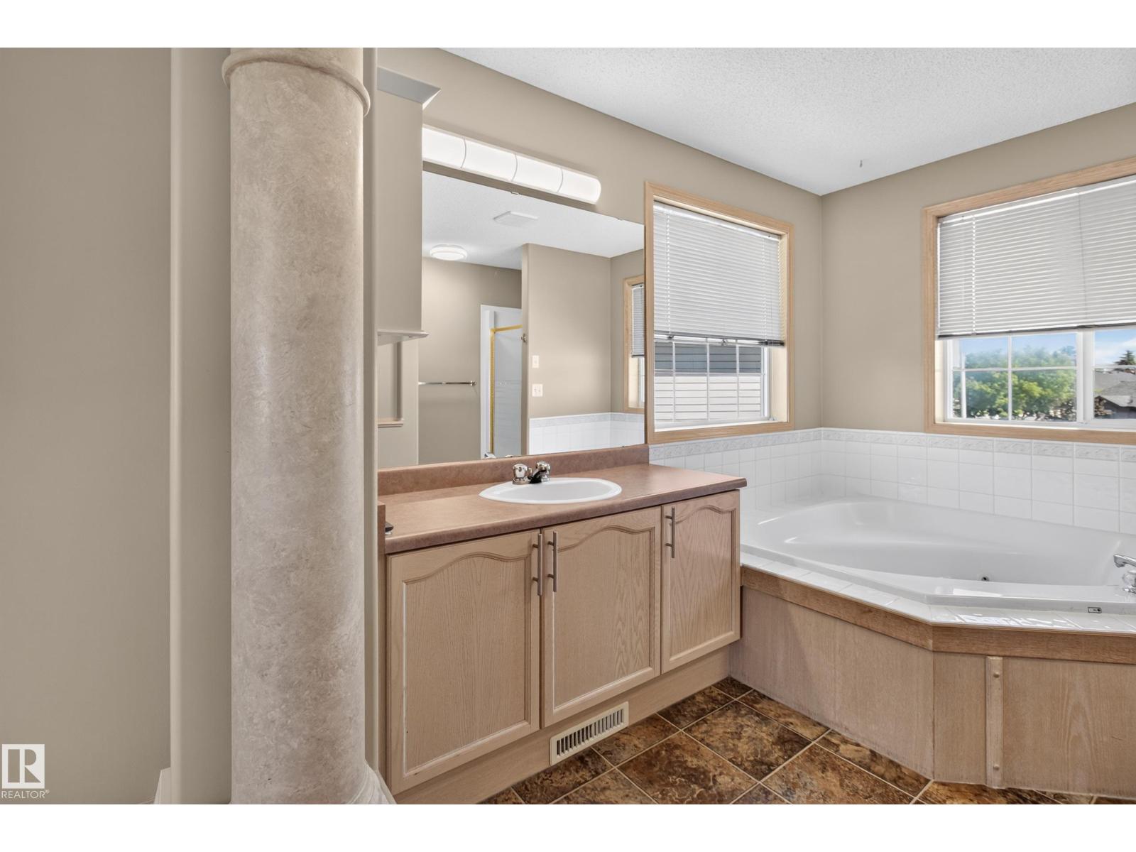 13406 32A ST NW - 22