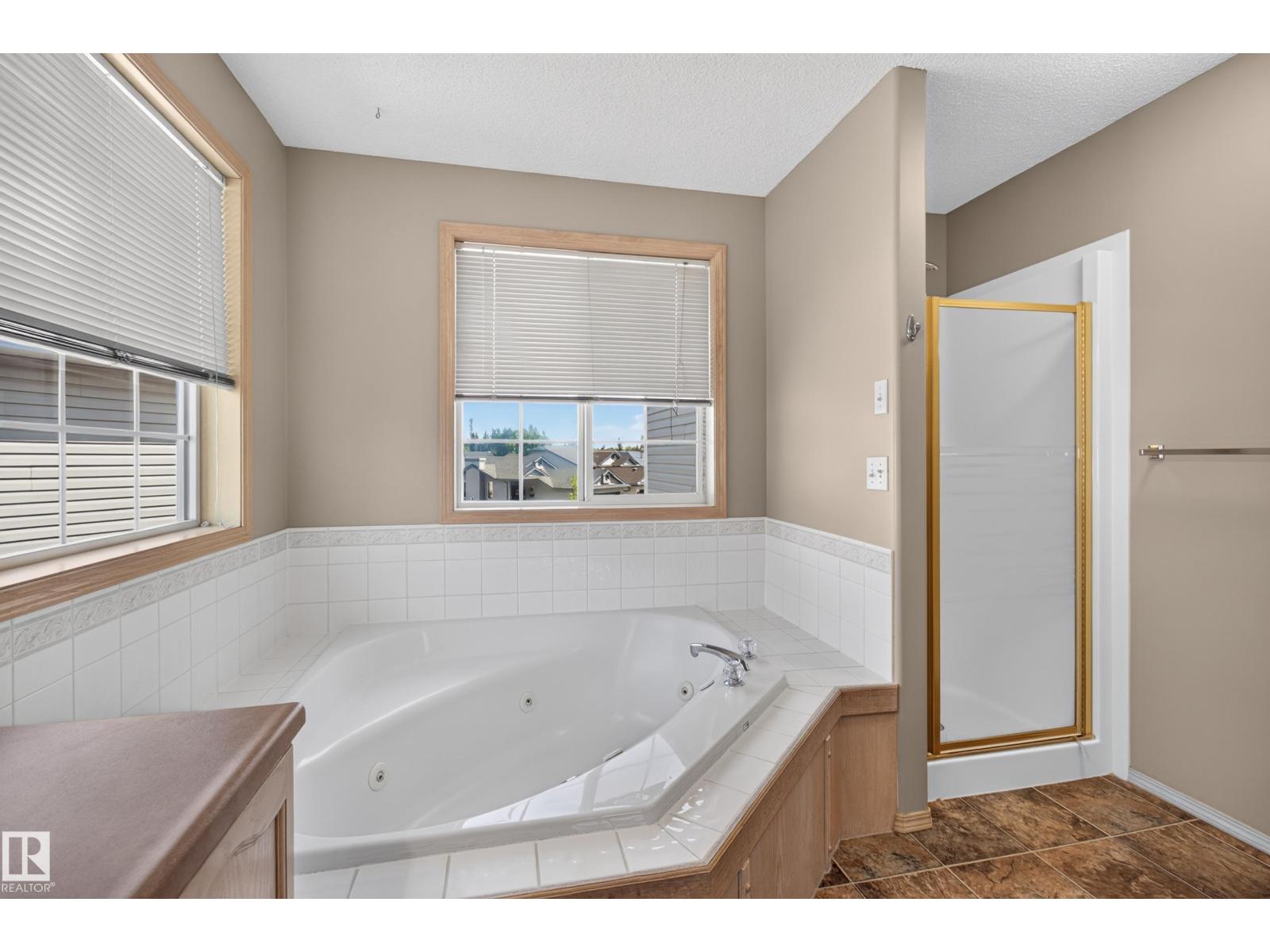 13406 32A ST NW - 23
