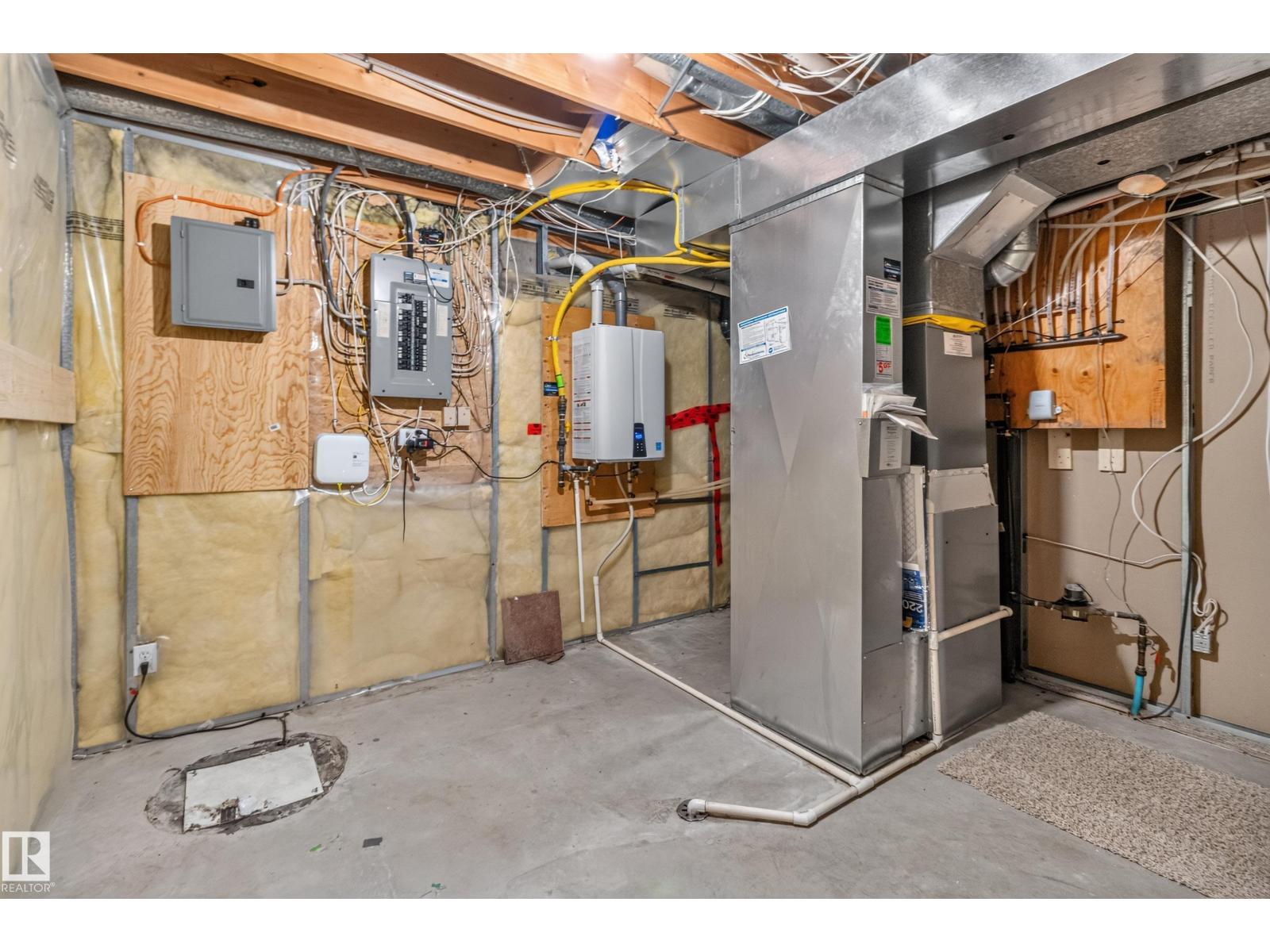 13406 32A ST NW - 44