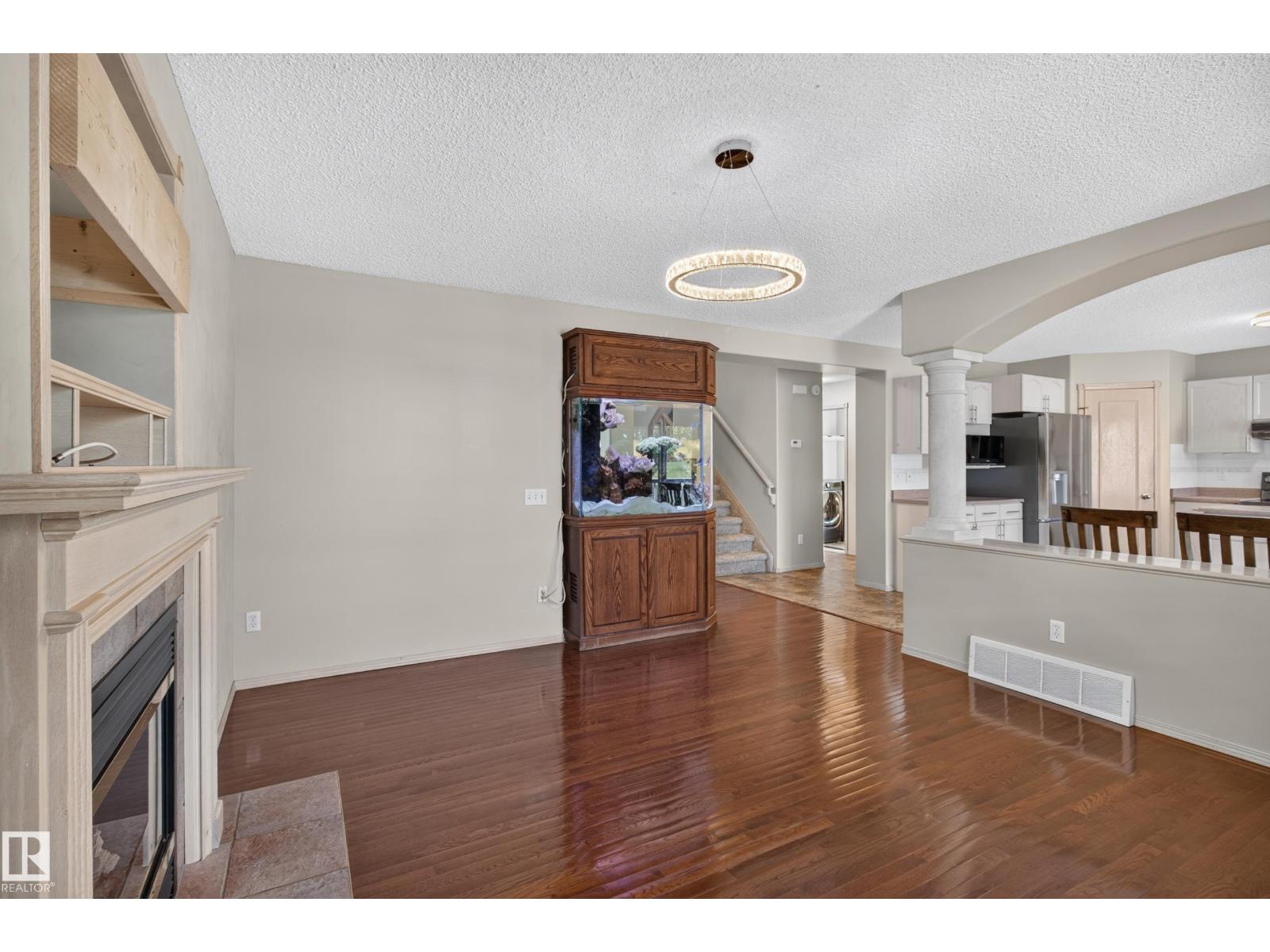 13406 32A ST NW - 8
