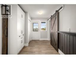 Living room - 6104 Ledingham Rd, Courtenay, BC V9J1M9 Photo 16