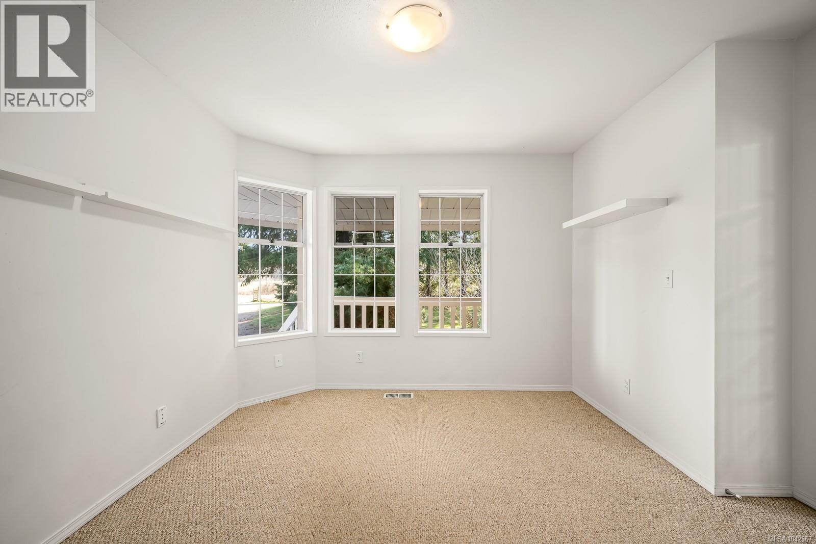 6104 Ledingham Rd - 35
