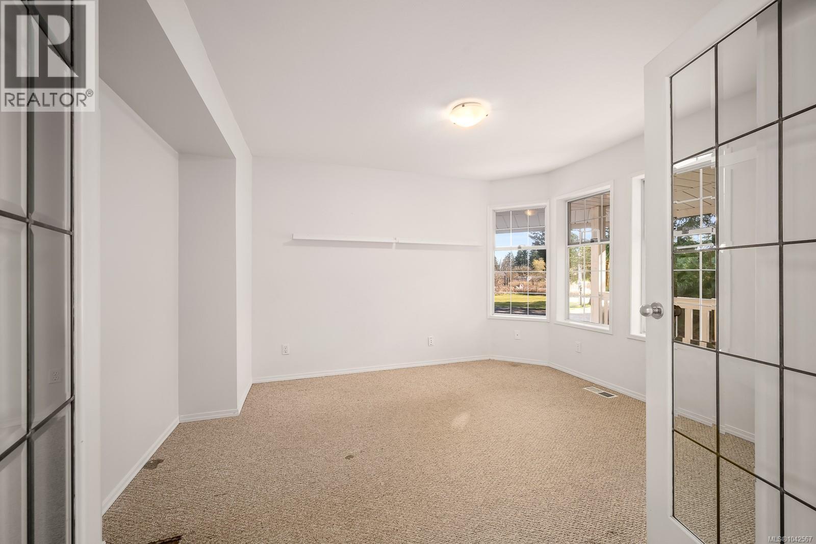 6104 Ledingham Rd - 34