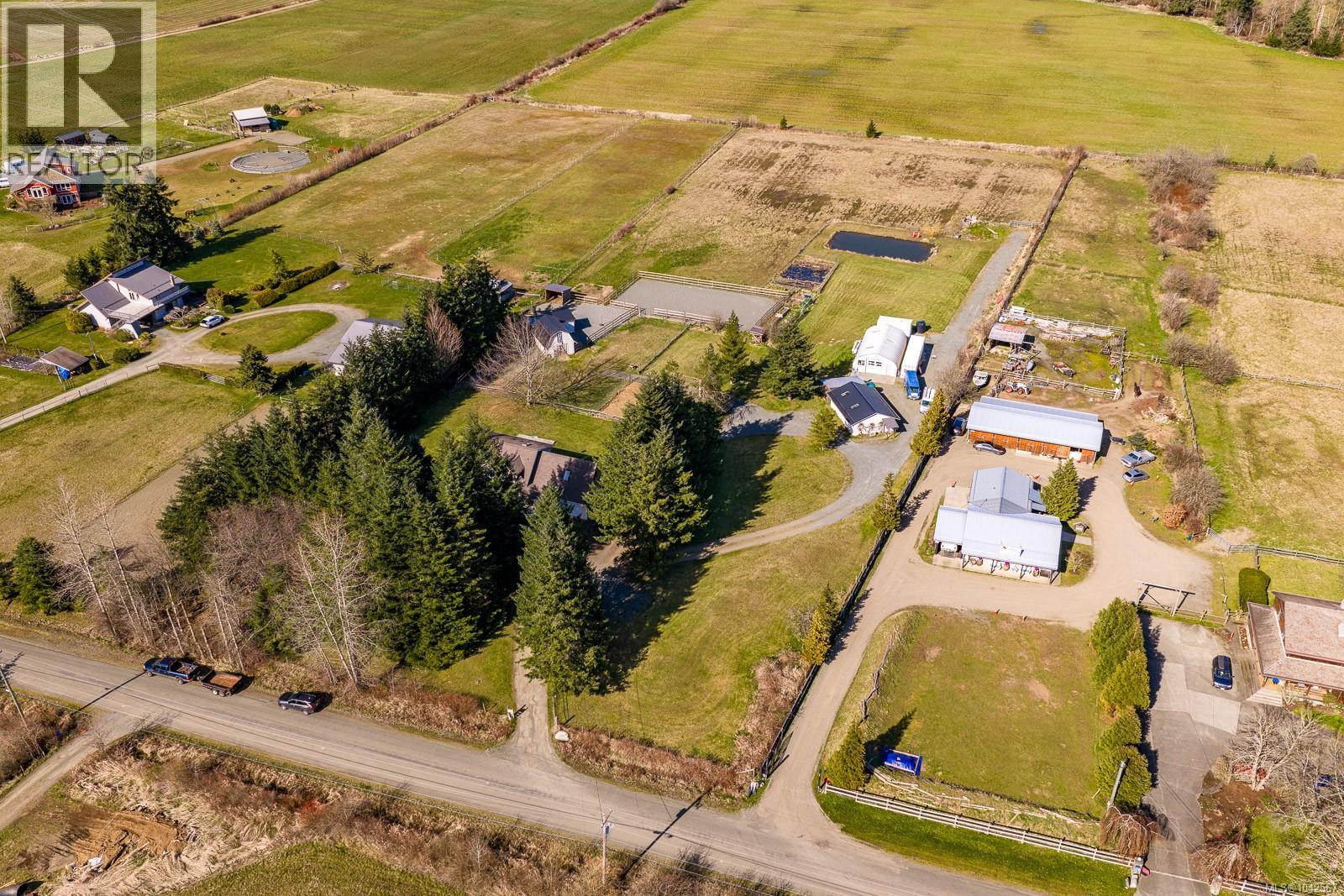 6104 Ledingham Rd - 63