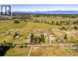 6104 Ledingham Rd, Courtenay, BC V9J1M9 Photo 51